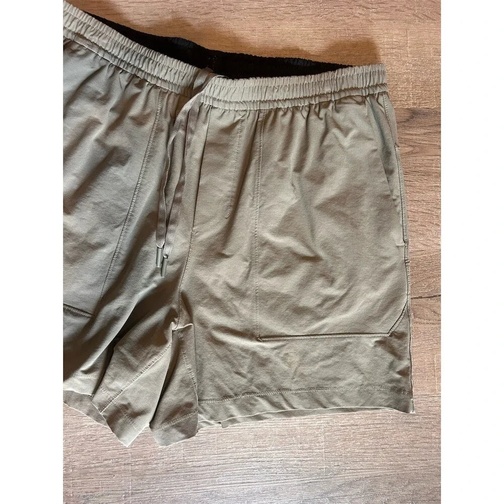 Lululemon Bowline Shorts Men's Size L Nomad Tan Elastic Waist Drawstring